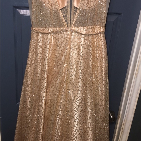 Gold dress - Picture 2 of 3